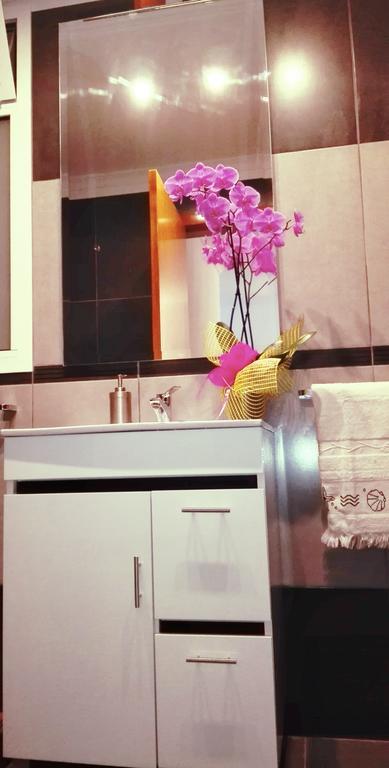 Mericia's Gorgeous View Apartment *